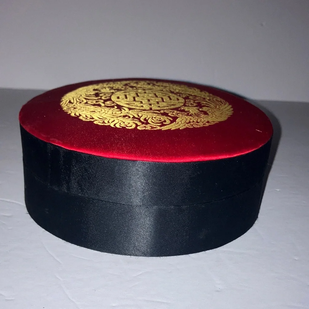 Vintage Red and Black‎ Round Satin Jewelry Organizer with Oriental Flair 6”